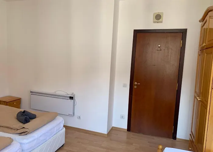 Flora Clover One Bedroom Nr. 18